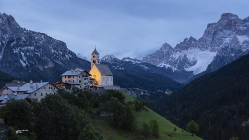 Dolomiti La chiesetta Colle Santa Lucia-Settembre-2020