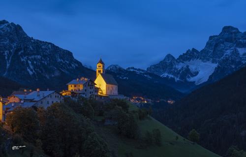 Dolomiti La chiesetta Colle Santa Lucia-Settembre-2020