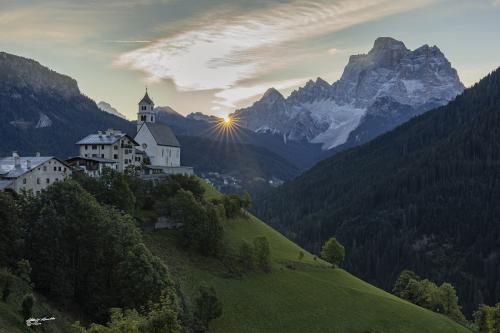 Dolomiti La chiesetta Colle Santa Lucia-Settembre-2020