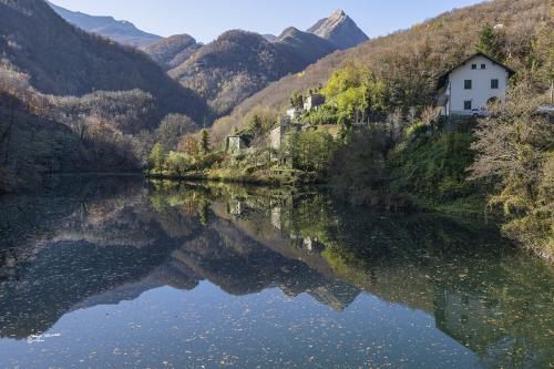 Autumn reflections-Isola Santa Lucca Novembre 2020