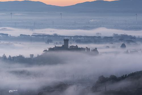 Fog in the plains at dawn-Vicopisano Dicembre 2020