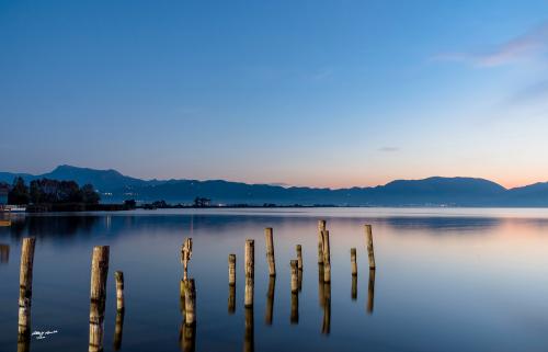 Sunrise on the lake- Lago Puccini Ottobre 2018