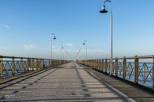 Shadows on the pier-Pontile M.Pietrasanta Gennaio 2019
