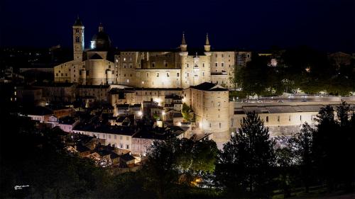 Palazzo Ducale Urbino at night-Urbino Agosto 2021