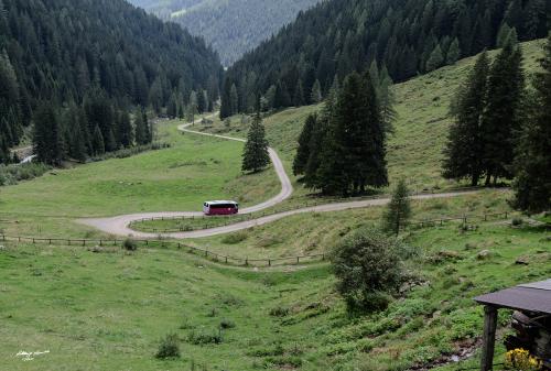 The bus in the mountains: Val di Rabbi:Agosto-2018