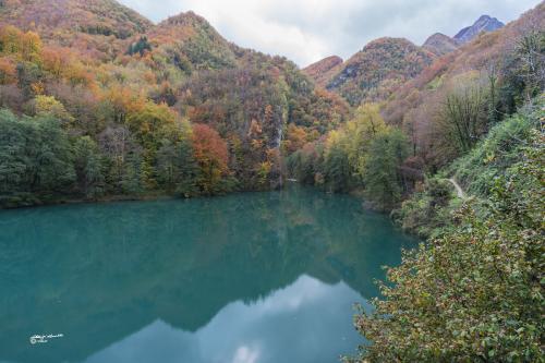 The mountain,the lake and the autumn colors-Isola Santa-Ottobre 2020